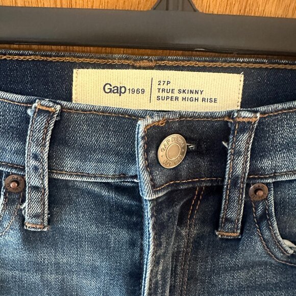 Gap Super Skinny Jeans with Velvet Piping - Size 27P - Picture 1 of 4